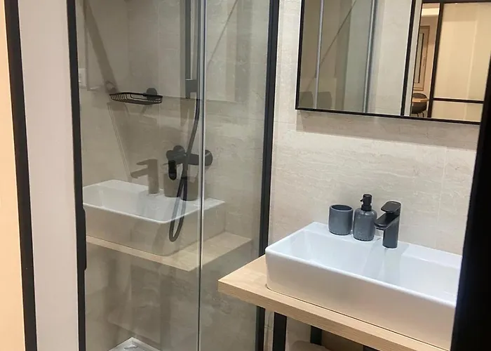 Ankora מאקרסקה