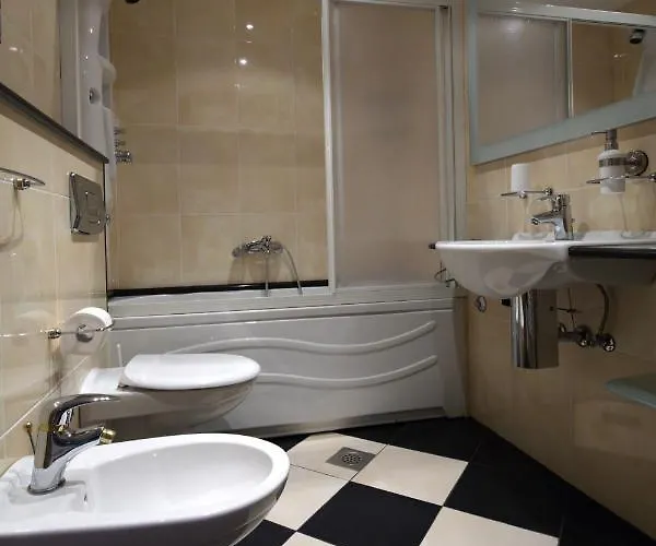 Ankora * מאקרסקה